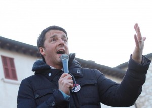 Matteo Renzi vola nei sondaggi abolendo art.18, condizione per nuovo lavoro