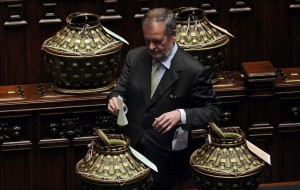 Roberto Calderoli prepara l'imboscata a Renzi al Senato sui temi etici 