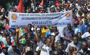 Burkina Faso, si dimette presidente Compaoré. Potere al generale Zida