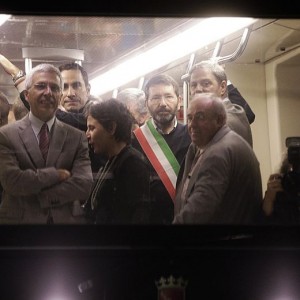 Ignazio Marino, sindaco di Roma, sulla metro C a Roma (foto Ansa)