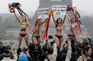Femen, giornalista infiltrata: "Finanziatori dietro al movimento, ricevono 1.000 dollari al mese a testa"