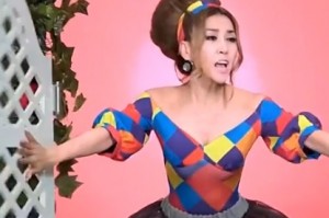 "Chick Chick", il coccodè di Wang Rong Rollin è il nuovo Gangnam Style