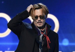 Johnny Depp ubriaco sul palco degli Hollywood Awards