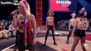Anno Uno, le Femen contro il Papa e Brambilla abbandona lo studio VIDEO