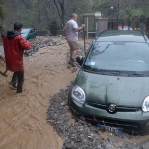 Maltempo, alluvione Genova: in 2 settimane caduta la pioggia di un intero anno