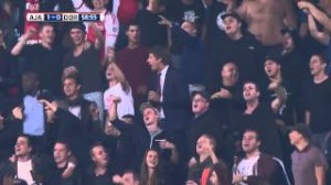 Ajax, van der Sar "tifoso" scatenato in tribuna VIDEO