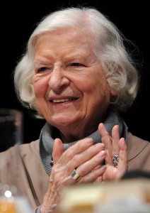 P.D James morta a 94 anni: addio alla "baronessa del mistero"