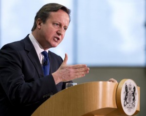 David Cameron: "Taglio ai sussidi per immigrati Ue: ne arrivano troppi"