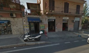 Tor Sapienza (Roma): uomo gambizzato in un bar