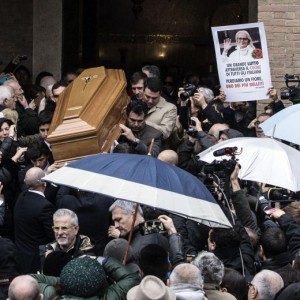 Il funerale di Virna Lisi (foto Ansa)