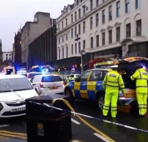 Glasgow, furgone contro folla: 6 morti a George Square, via dello shopping