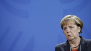 Angela Merkel stronca Renzi e Hollande: "Riforme Italia e Francia insufficienti"