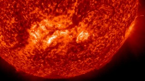 Tempesta solare sulla Terra: passato rischio blacktout e danni a satelliti