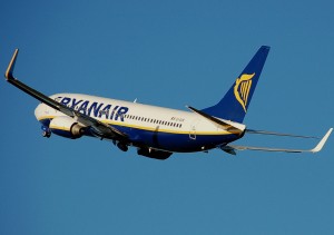 Ryanair, film gratis e connessione Wi-Fi a bordo