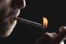 Sigarette nei film, registi contro stop di Beatrice Lorenzin
