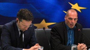 Grecia: "Non trattiamo con Troika". Schulz: "Tsipras mette in pericolo il Paese"