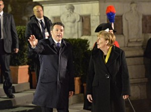 Renzi-Merkel a Firenze, prima la cena e gli Uffizi. Domani il vertice