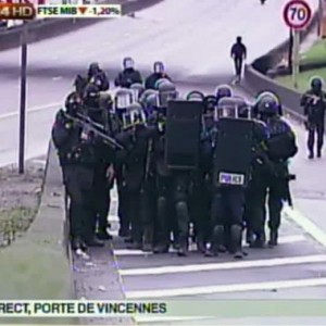 Parigi sotto assedio: panico al Trocadero, a Marais chiusi i negozi