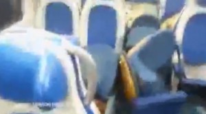 VIDEO YouTube, vandali su treno Milano-Laveno devastano i sedili