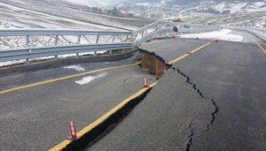 Viadotto crollato, appalto di Buzzi al ministero di Poletti: disastri delle Coop