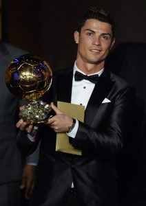 Cristiano Ronaldo, 30 anni d'oro: il Real Madrid celebra la sua star