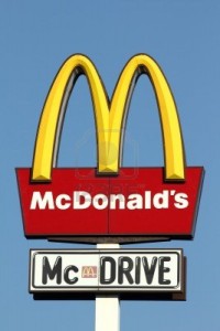 McDonald's sotto accusa: maxi evasione fiscale da 1mld. Società smentisce