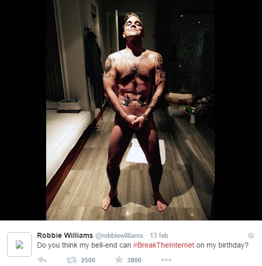 Robbie Williams compie 41 anni. E si mette a nudo su Twitter FOTO