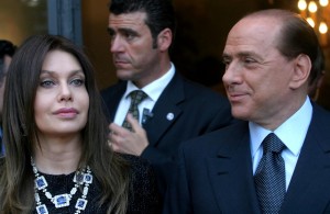 Veronica Lario fa pignorare a Berlusconi villa Campari sul Lago Maggiore
