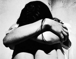 Palermo: tenta violenza sessuale su 14enne ma perde cellulare, preso