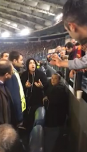 Roma-Fiorentina, Nainggolan risponde a tifoso VIDEO
