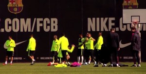 VIDEO YouTube: Neymar scherza con Suarez, finti calci al lato b in allenamento
