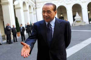 Berlusconi lussurioso: vescovo anti aborto ignora peccatori ma fa la morale