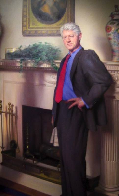 Bill Clinton, nel ritratto ufficiale "ombra" dell'abito di Monica Lewinsky FOTO