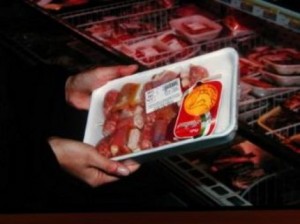 Carni mai più anonime: obbligo etichetta per maiale, pecora, capra e pollo