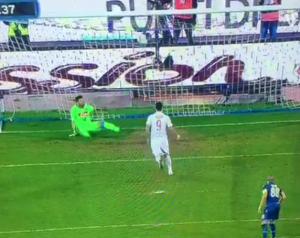 Mauro Icardi VIDEO gol cucchiaio su rigore in Napoli-Inter