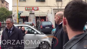 VIDEO YouTube, Tifoso Roma a Pjanic: "State a dormì". Lui: "Vinciamo giovedì"
