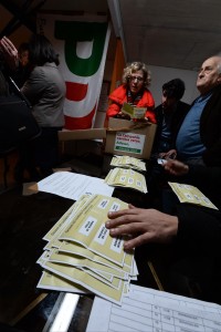 Primarie Pd Campania, vince De Luca. Sconfitti Cozzolino, Saviano e... il Pd