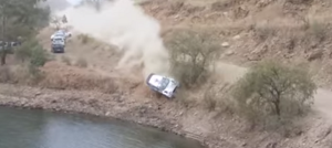 VIDEO YouTube: Rally, incidente in curva. Auto nel lago