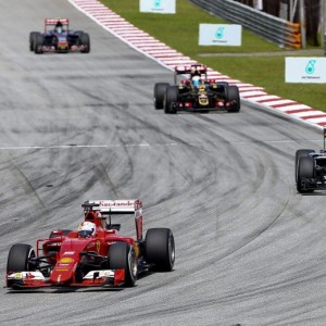 Mark Vettel vince Gp Malesia. Trionfo Ferrari, Raikkonen quarto dopo rimonta
