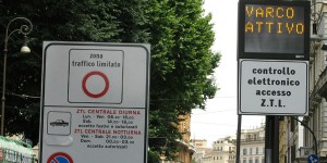 Roma: 5 certificati e 102 euro per un trasloco. Ma la multa costa 94 euro