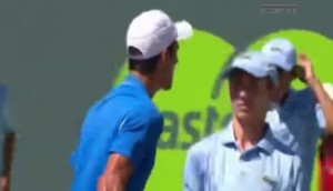 VIDEO YouTube, Novak Djokovic urla verso raccattapalle. Poi si scusa