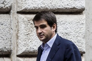 Forza Italia-Fitto, rottura in Puglia: "Schittulli non è nostro candidato"
