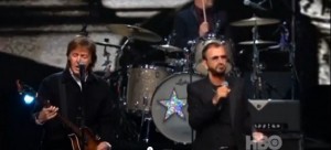VIDEO YouTube - Ringo Starr-Paul McCartney di nuovo insieme sul palco 