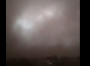 Bielorussia, tempesta trasforma il giorno in notte 