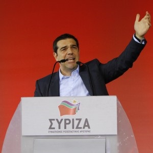Grecia, governo Tsipras requisisce soldi degli enti pubblici per pagare i debiti