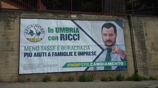 Elezioni Umbria, errore su manifesto Matteo Salvini: "Buracrazia" FOTO
