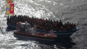 Libia: "Isis sta per arrivare in Italia sui barconi dei migranti"