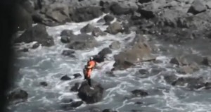 California, scalatrice bloccata su parete rocciosa: elicottero la salva