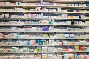 Crestor, Clexane...I 300 farmaci introvabili: "Venderli all'estero rende di più"