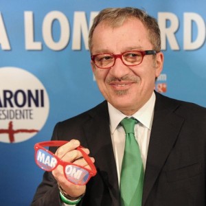 Lombardia non prende più immigrati, Maroni: "I soldi li spendo per gli italiani"